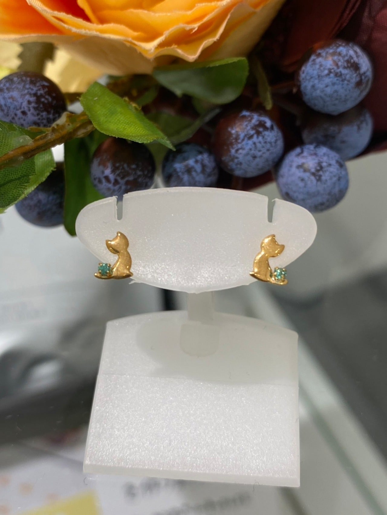 K18YG エメラルドピアス ねこ