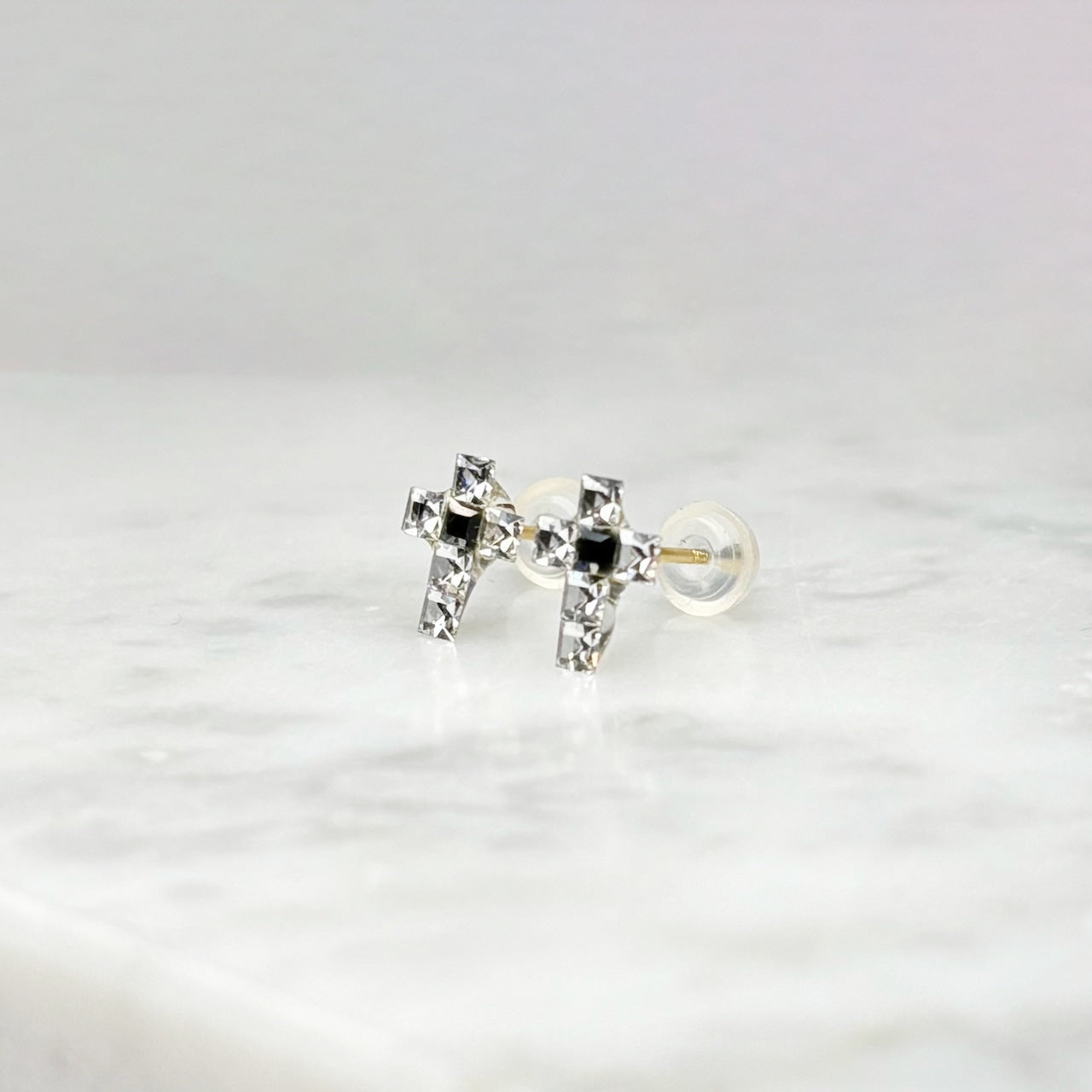 K18スワロフスキーシロ/クロ　ピアス