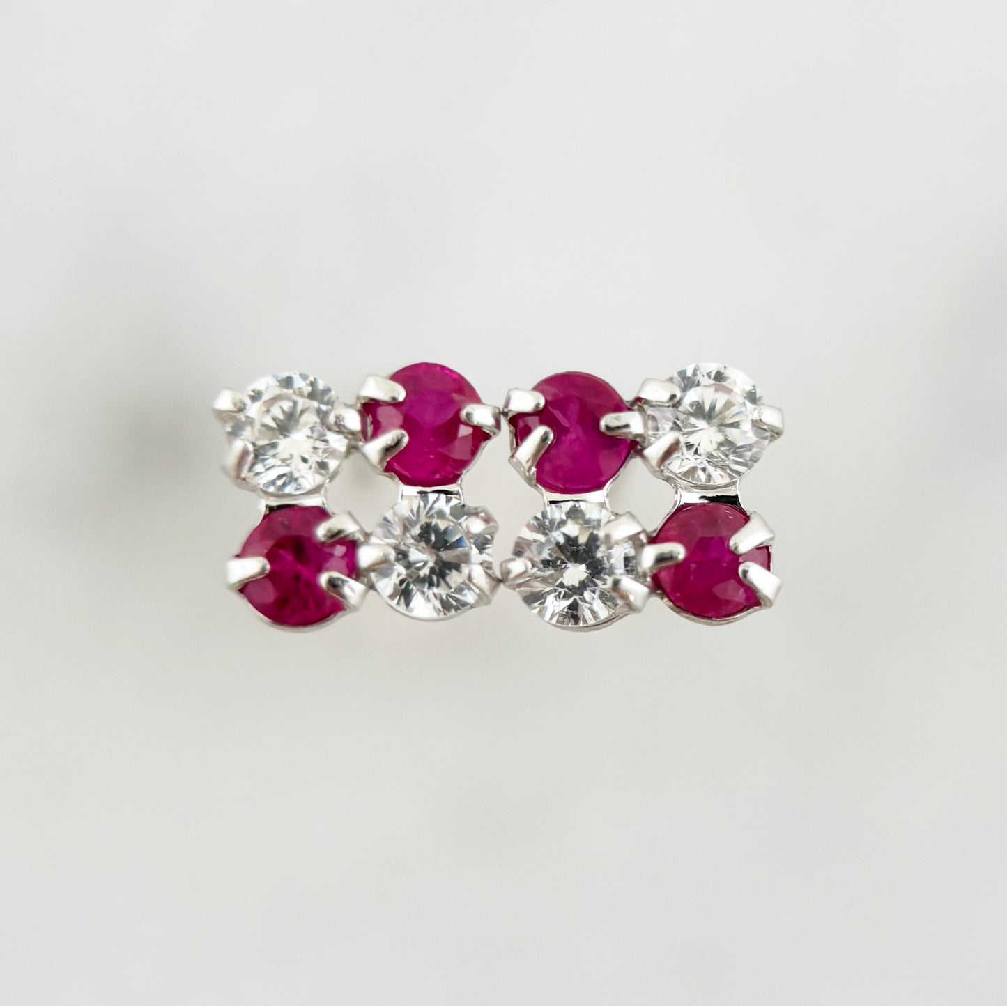 K10WG二色ピアス