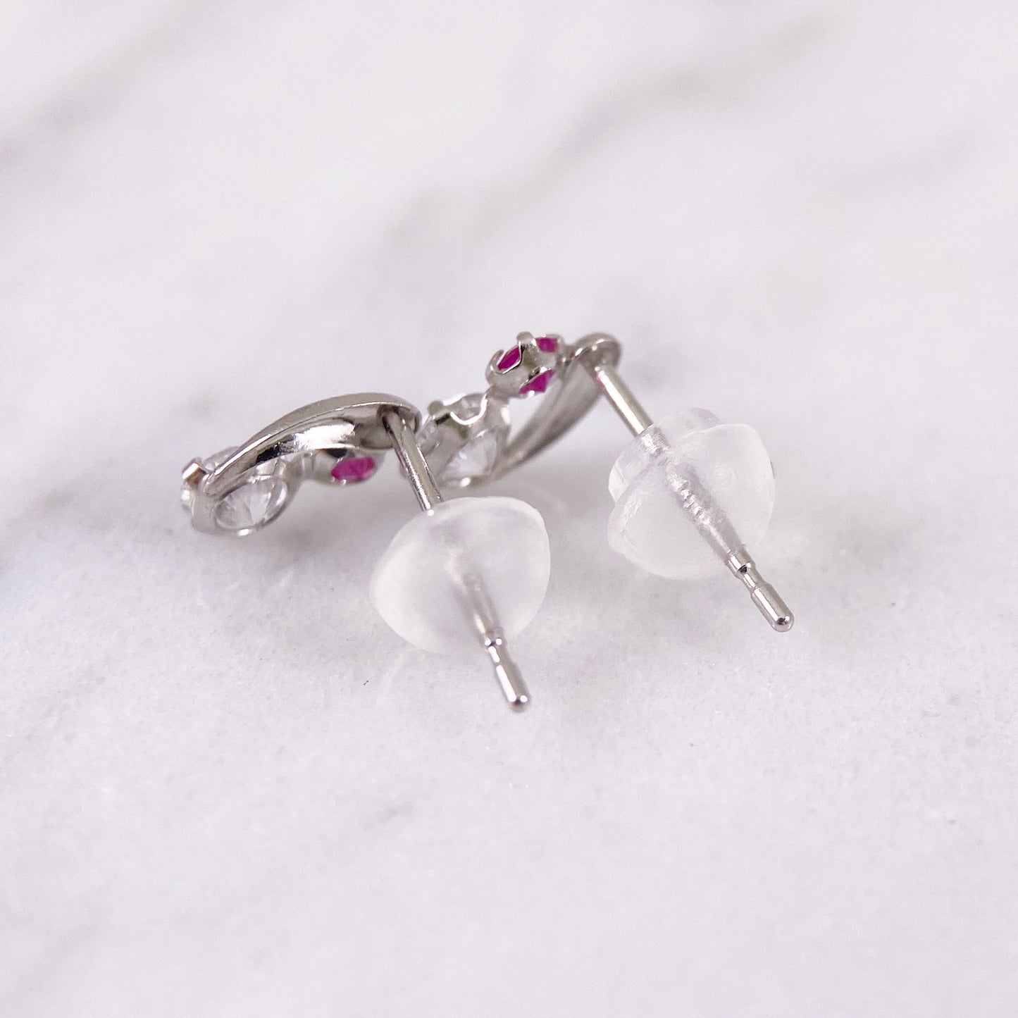 K10WG キュービックジルコニアピアス