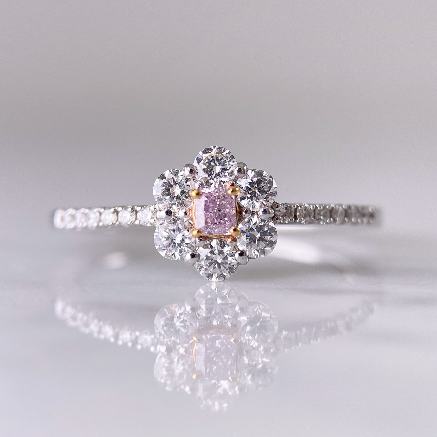 Pt/K18ピンクダイヤリング