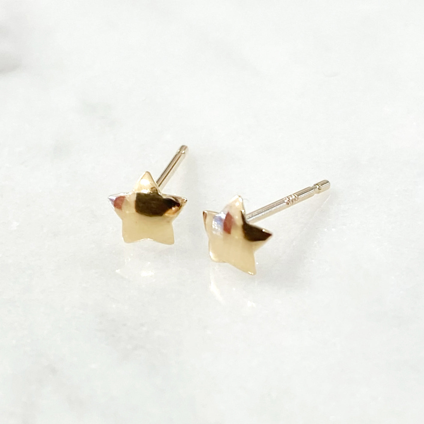 K10YG地金ピアス