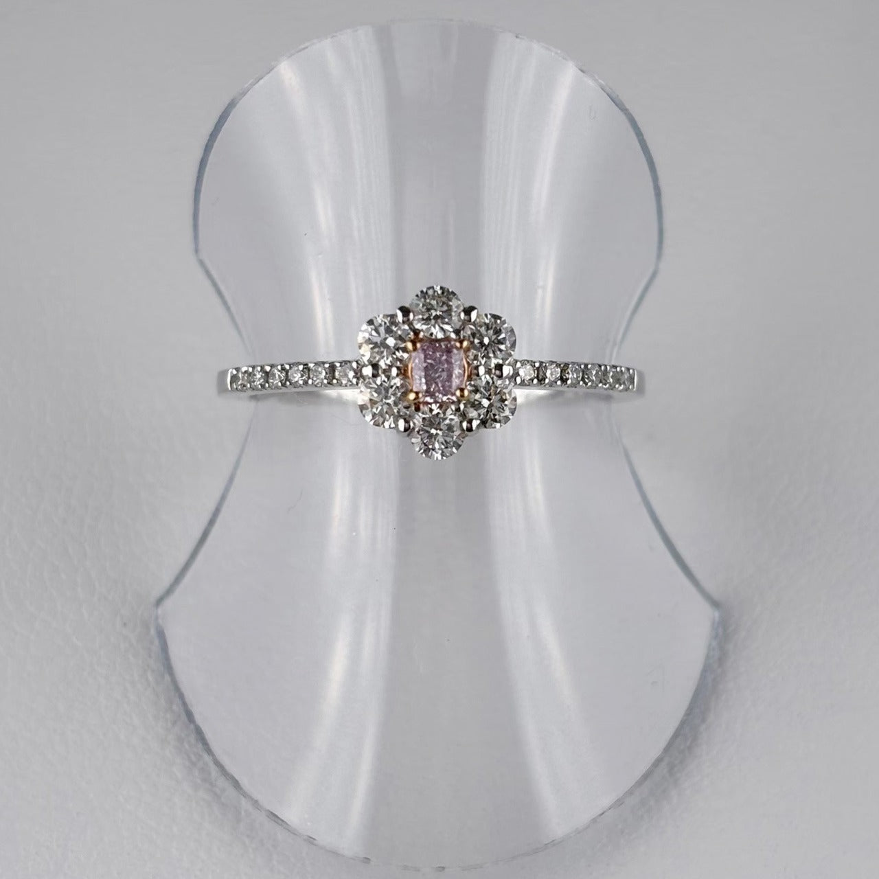 Pt/K18ピンクダイヤリング